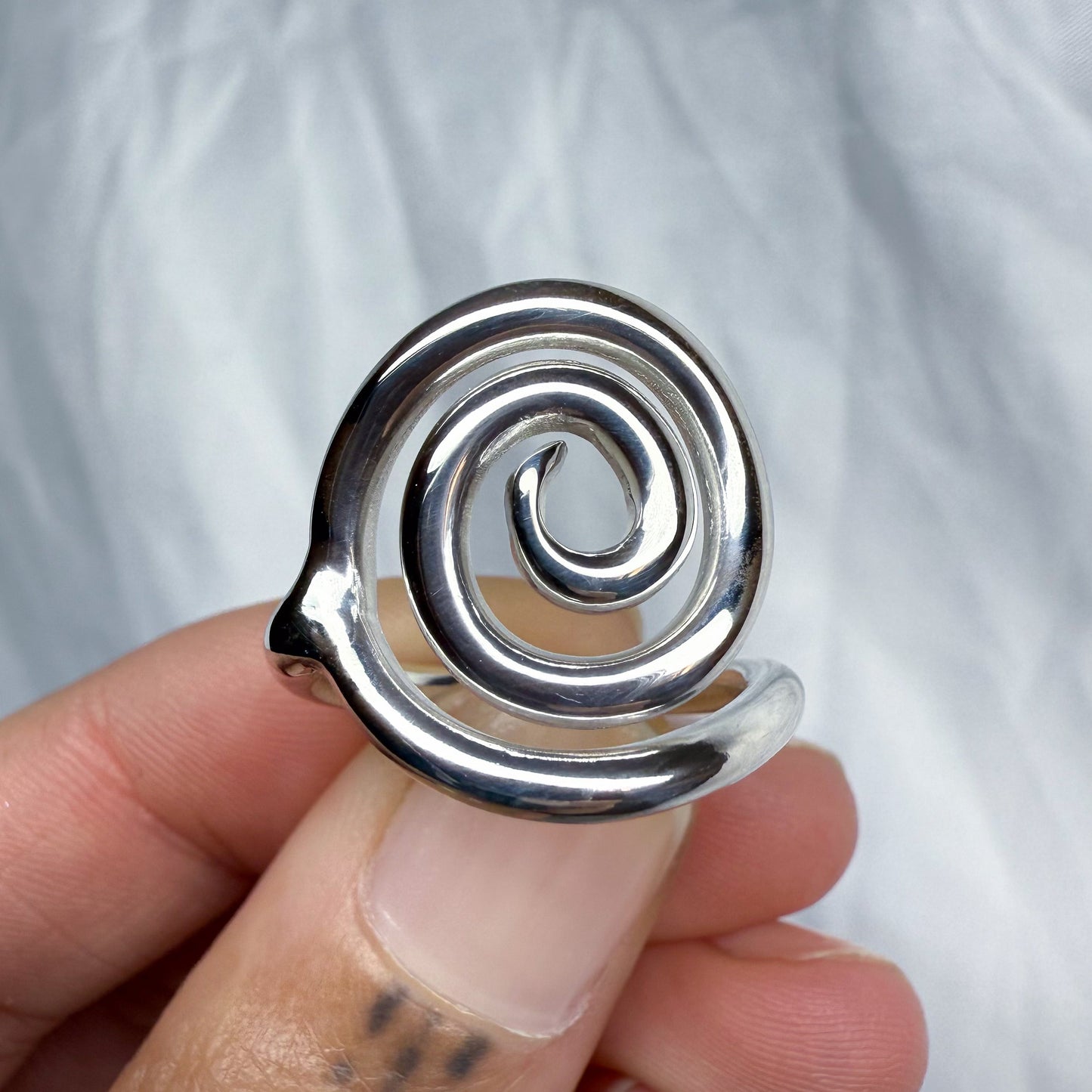 Uzumaki Ring Size US 7.5